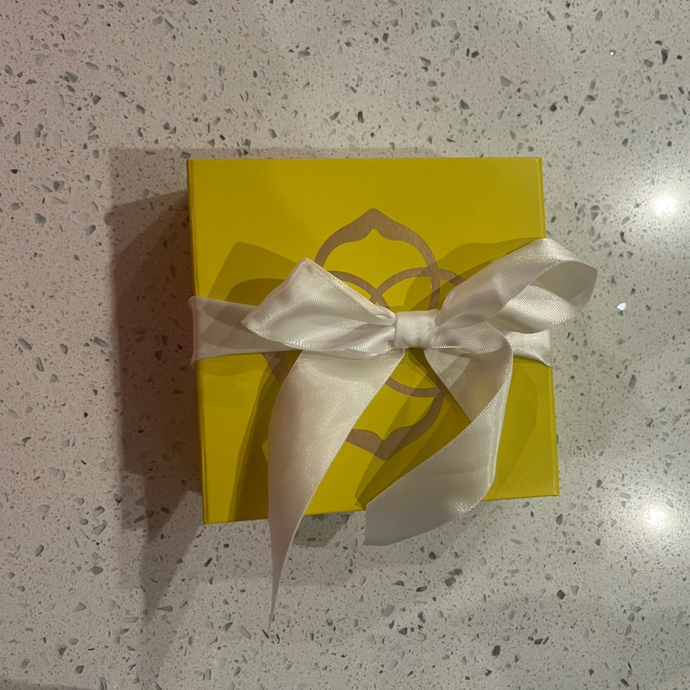 Kendra Scott Gold Starburst Charm Point Necklace NWT
